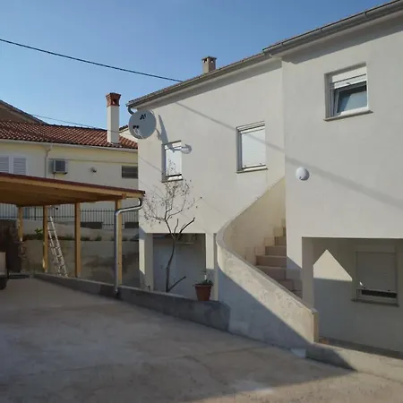 Apartment Nearby Beach, Mariane 95